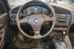 BMW 320i Cabrio (Modell E46), Cockpit