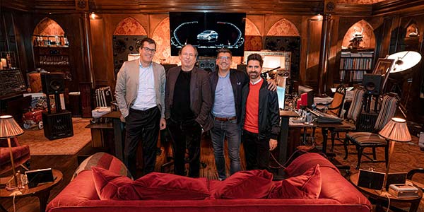 Partnerschaft f&uuml;r BMW IconicSounds Electric (v. l. n. r.): Jens Thiemer, Leiter Marke BMW; Hans Zimmer, Stefan Ponikva, Leiter BMW Markenerlebnis; Renzo Vitale, BMW Sound Designer.