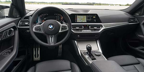 Das neue BMW M240i xDrive Coupe, Interieur vorne