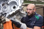 BMW iX, Gehuse des hochintegrierten E-Antriebs, Produktion im BMW Group Werk Landshut.