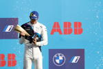 BMW Werksfahrer Jake Dennis holte in der Abschlusssaison 2021 fr BMW in der Formel E als Fahrer den dritten Platz in der ABB FIA Formula E World Weltmeisterschaft.