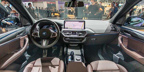 IAA Mobility 2021: BMW iX3, Interieur vorne