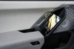 Der neue BMW i7 xDrive60, neue BMW Touch-Command Controller in den Türen des Fonds zur Bedienung von Fahrzeugfunktionen.