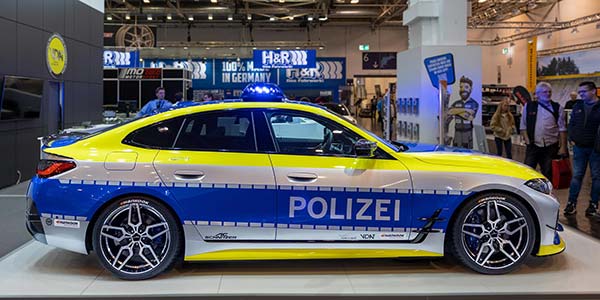 BMW i4 Polizeiauto by AC Schnitzer auf der Essen Motor Show