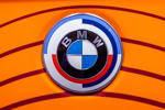 Essen Motor Show 2022: BMW M2 mit BMW M Performance Parts: '50 Jahre BMW M' Logo (200 Euro)