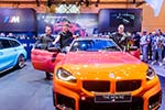 Weltpremiere BMW M2 mit BMW M Performance Parts: Sven Straub (BMW), Influencer Jean Pierre Kraemer und Thomas Grupp (BMW).