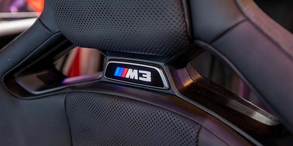 Essen Motor Show 2022: BMW M3 Touring, M Carbon Schalensitz mit M3-Logo
