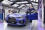 Produktionsstart des neuen BMW i4 im BMW Group Werk München mit Peter Weber, Leiter BMW Group Werk München.