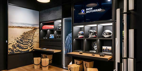 BMW Motorrad Markenraum im BMW Group Brand & Customer Institute. BMW Welt in München.