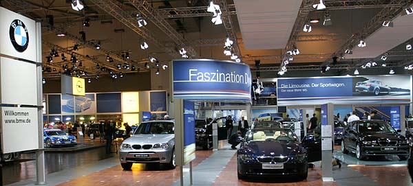 BMW Group Messestand auf der Essener Motorshow 2004
