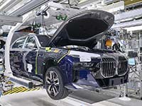 Luxus, der elektrisiert: Neue BMW 7er Reihe feiert Produktionsstart im Werk Dingolfing