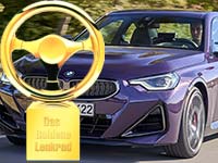 „Goldenes Lenkrad“ 2022 für das BMW M240i xDrive Coupé.