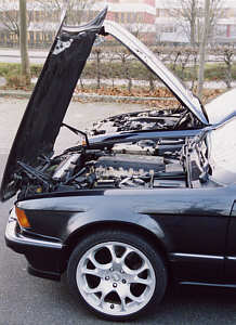 Motorraum BMW 7er