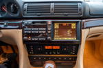 241. Rhein-Ruhr-Stammtisch: BMW 750i: (E38) von Alexander ('Highliner'), Mittelkonsole mit Navigation vorne