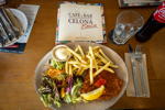 Rhein-Ruhr-Stammtisch im April 2026: Schnitzel Crospy im Stammtisch-Restaurant Finca u. Bar Celona in Bochum